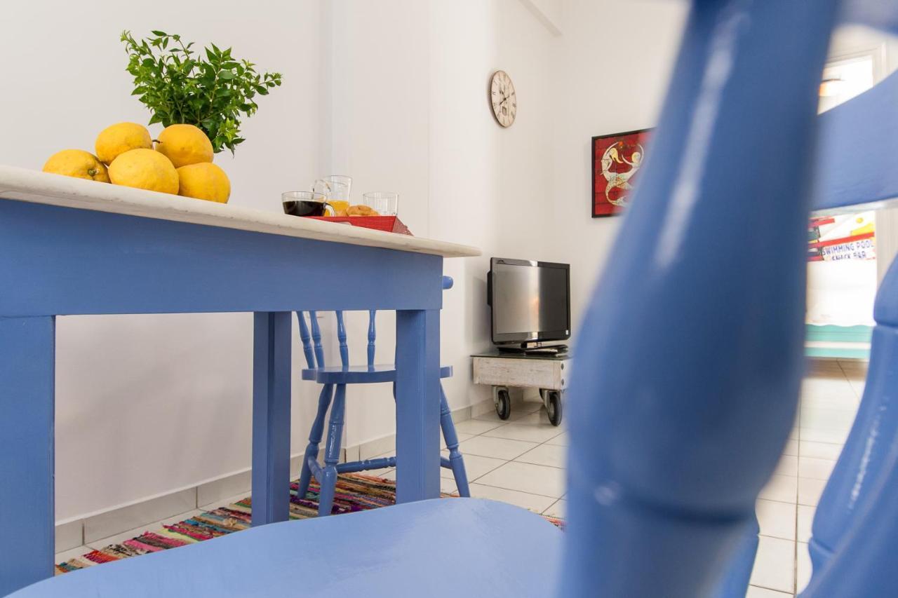 Armenaki At The Center Of Apartment *